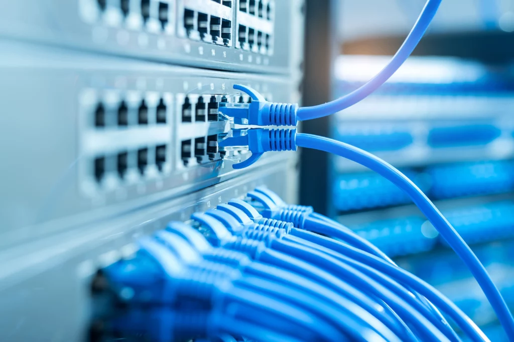 Verschiedene LAN-Kabel
